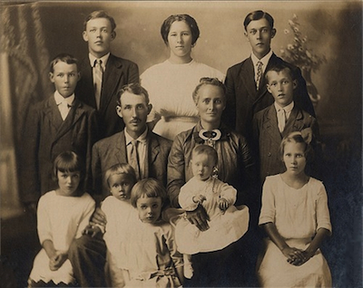 Thomas and Mary Rhodes Family portrait